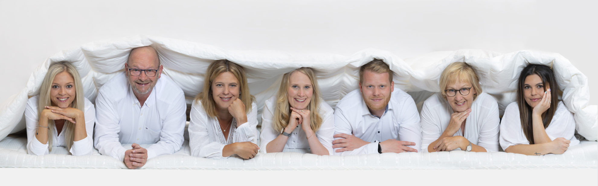 unter einer Decke neu